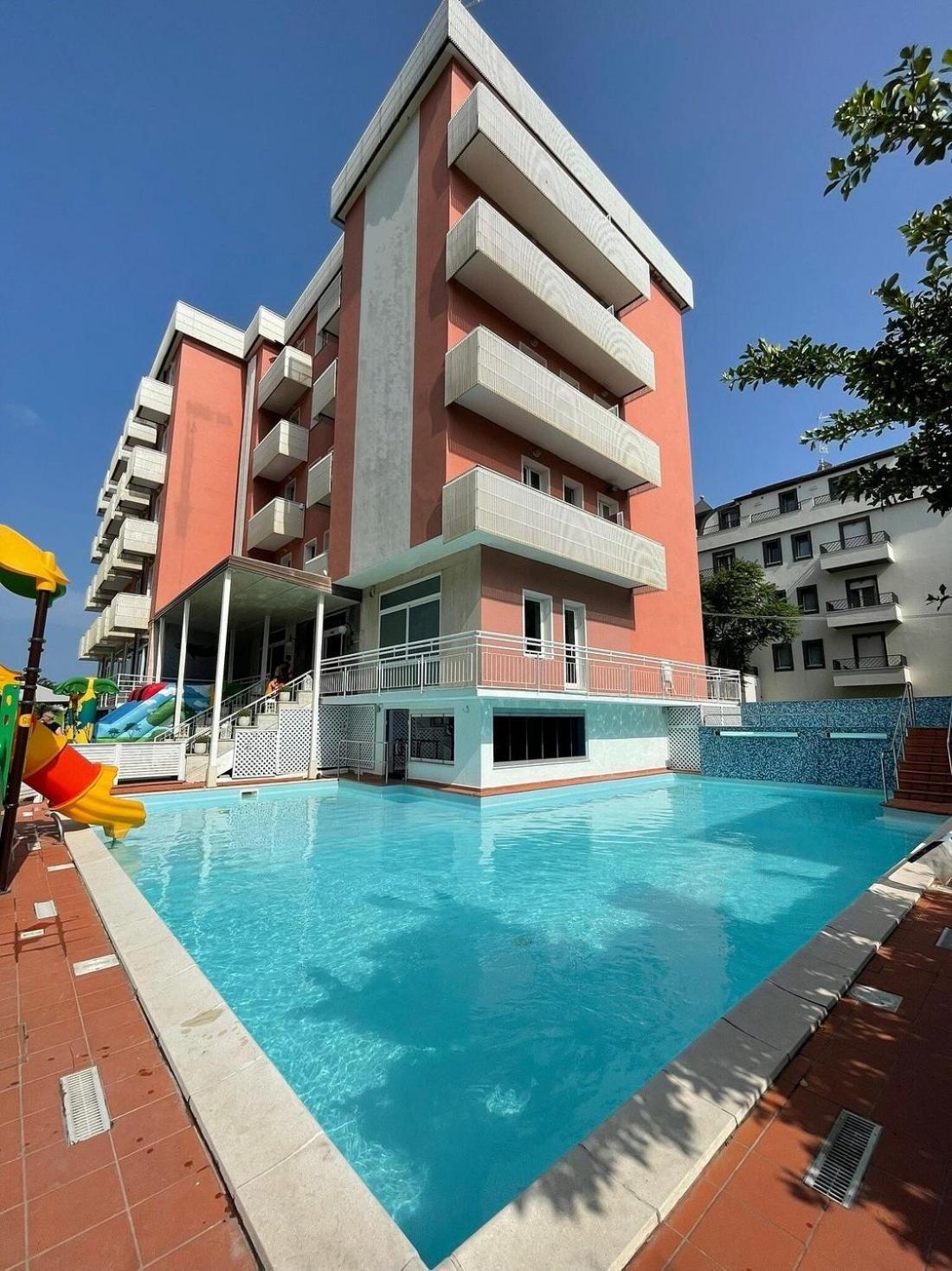 Hotel Delfino Milano Marittima Exteriör bild