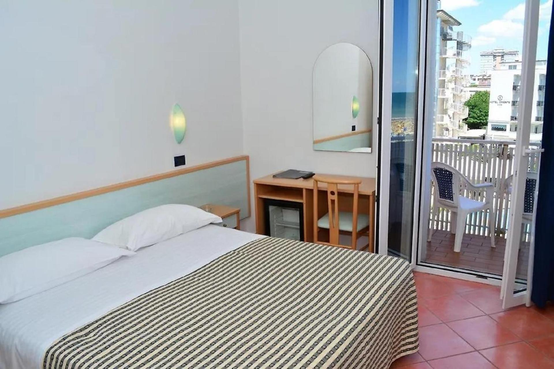 Hotel Delfino Milano Marittima Exteriör bild