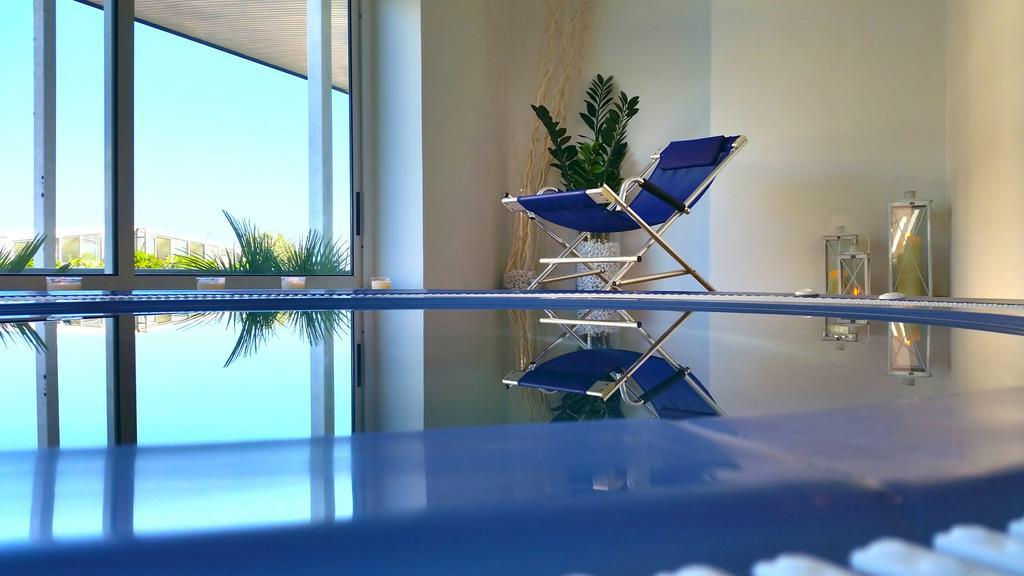 Hotel Delfino Milano Marittima Exteriör bild